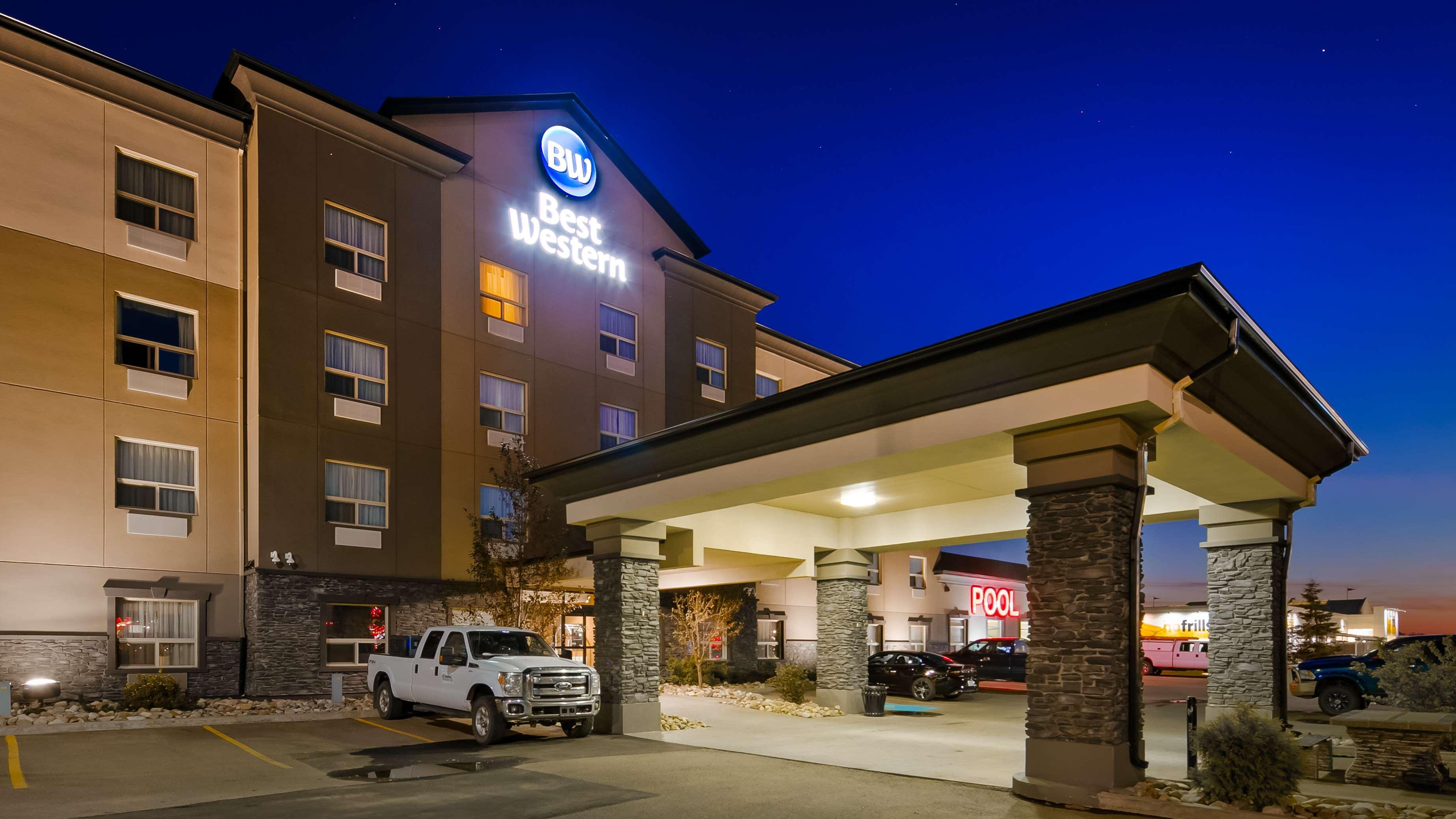 Best Western Wainwright Inn & Suites Экстерьер фото