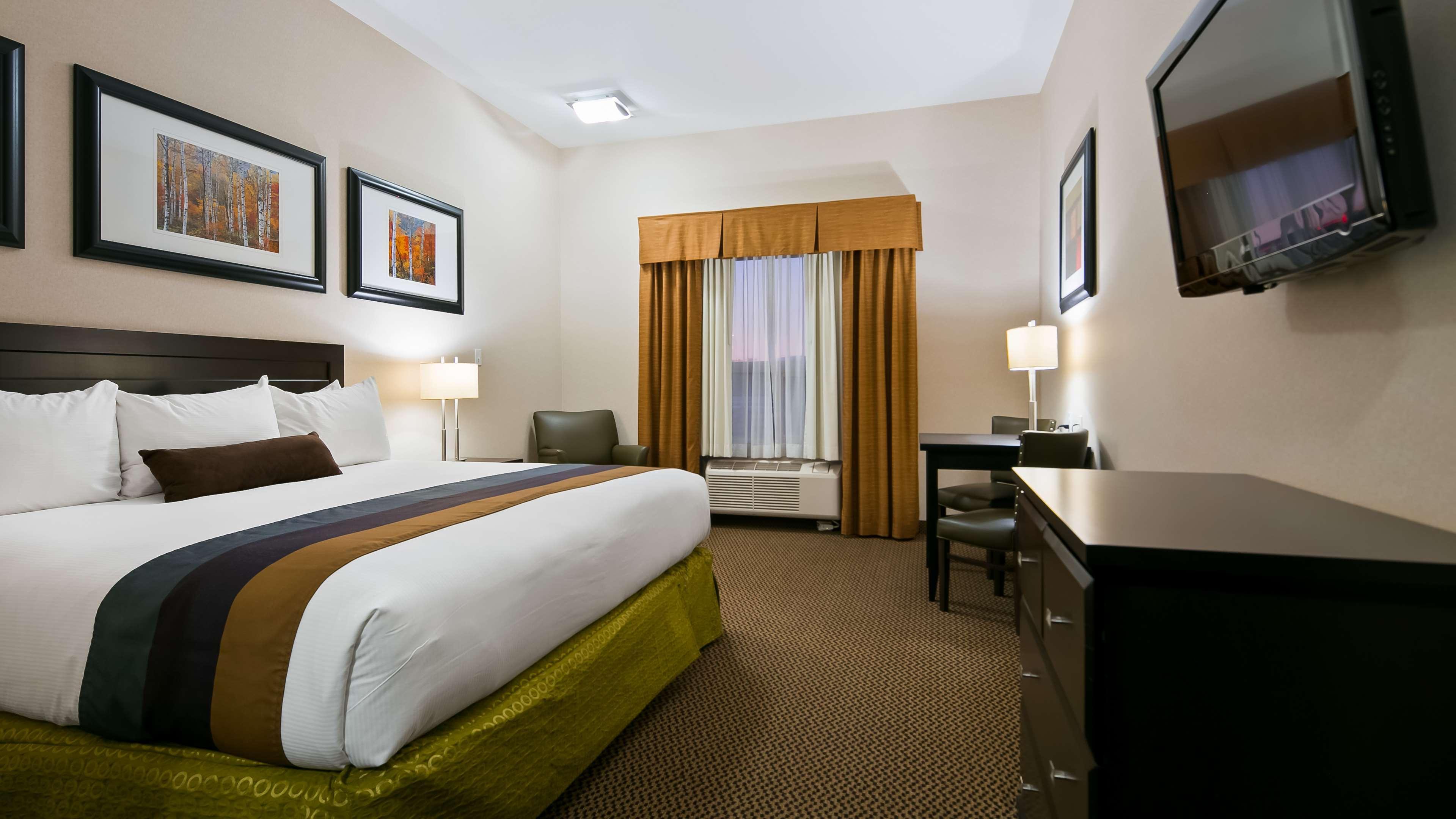 Best Western Wainwright Inn & Suites Экстерьер фото