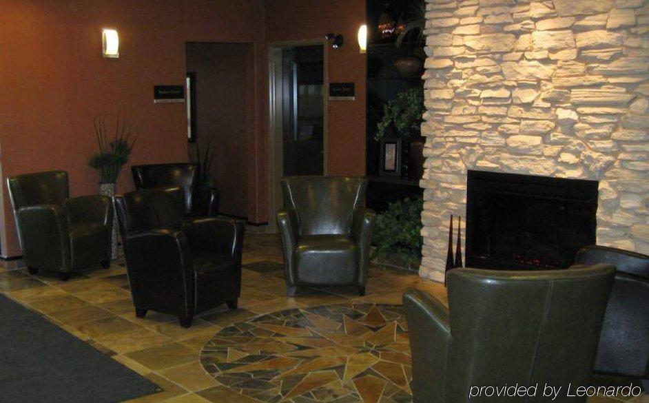 Best Western Wainwright Inn & Suites Интерьер фото