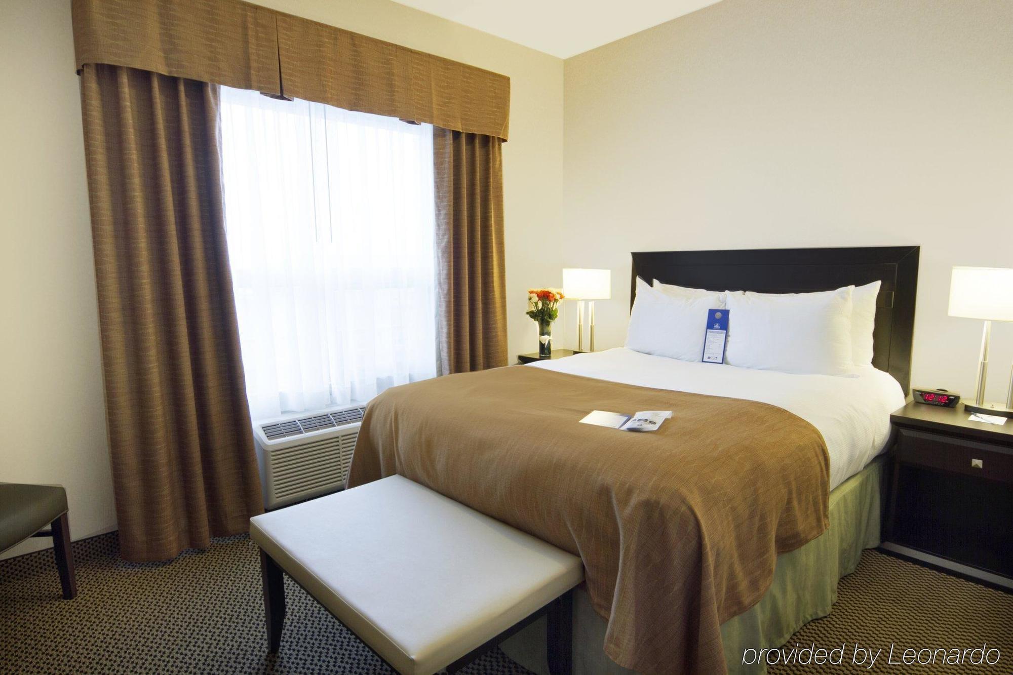 Best Western Wainwright Inn & Suites Номер фото