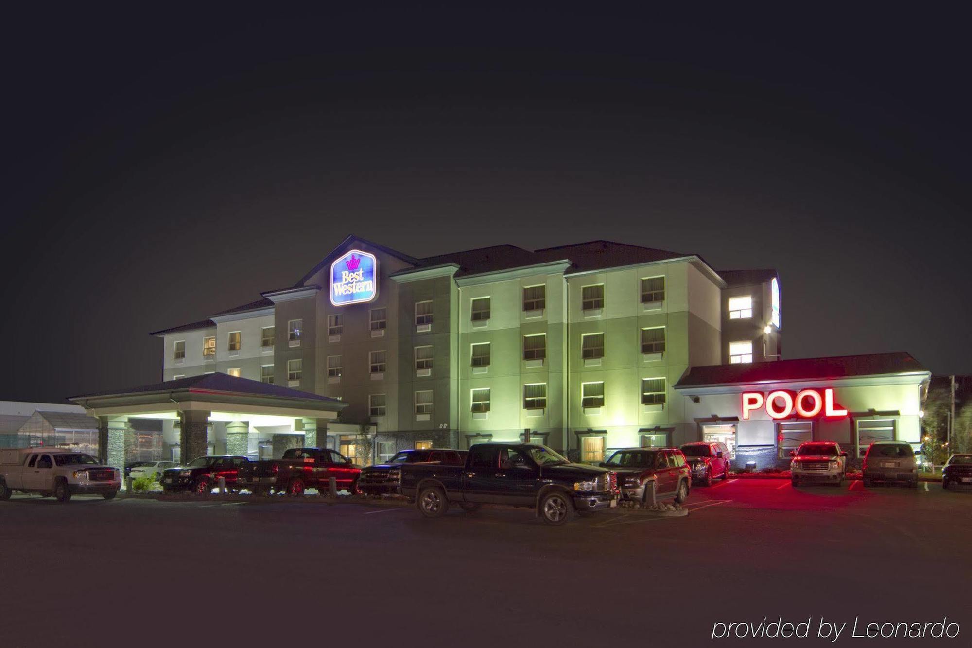 Best Western Wainwright Inn & Suites Экстерьер фото