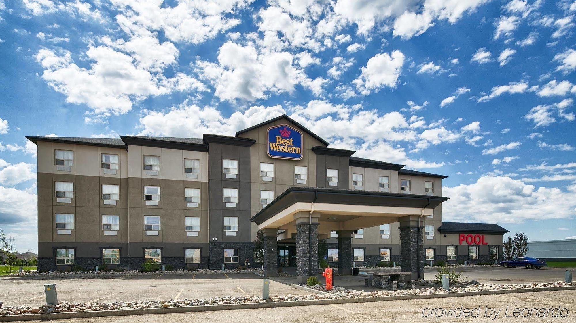 Best Western Wainwright Inn & Suites Экстерьер фото