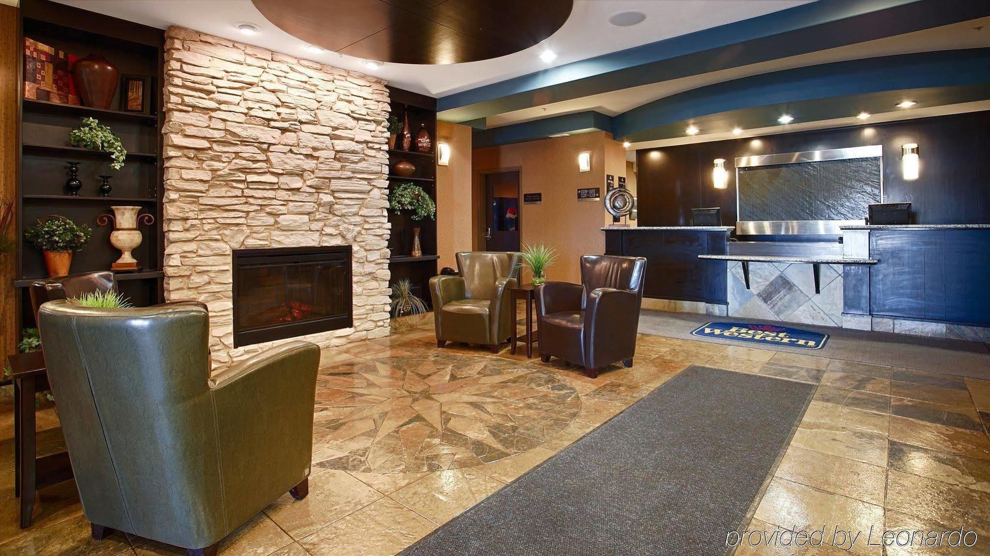 Best Western Wainwright Inn & Suites Экстерьер фото
